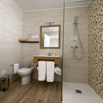 Baño Habitacion 2 azafran consuegra