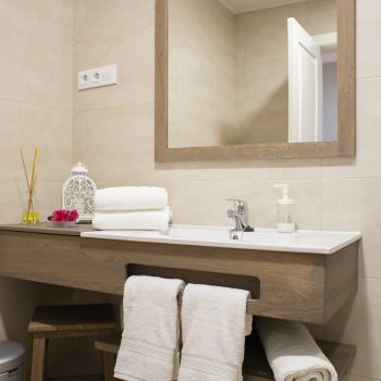 baño habitacion 4 Rosa Del Azafran